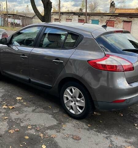 Серый Рено Меган, объемом двигателя 1.46 л и пробегом 210 тыс. км за 7100 $, фото 1 на Automoto.ua