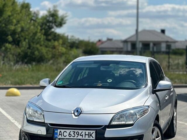 Сірий Рено Меган, об'ємом двигуна 1.5 л та пробігом 247 тис. км за 8000 $, фото 1 на Automoto.ua