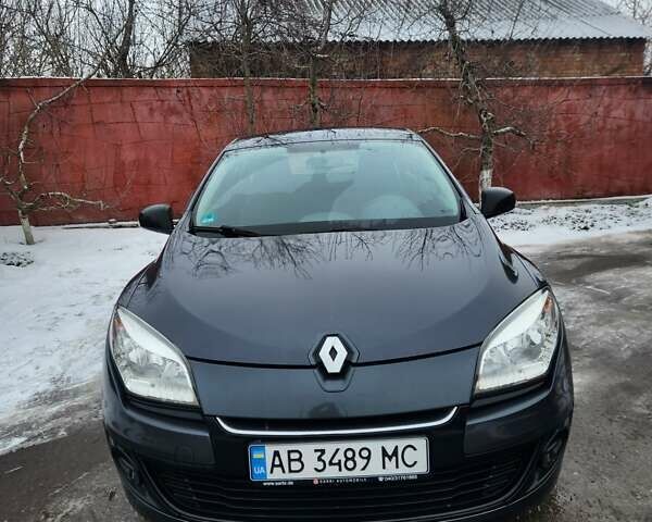 Серый Рено Меган, объемом двигателя 1.6 л и пробегом 191 тыс. км за 7500 $, фото 1 на Automoto.ua