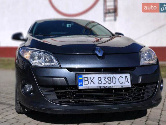 Серый Рено Меган, объемом двигателя 1.5 л и пробегом 210 тыс. км за 7600 $, фото 1 на Automoto.ua