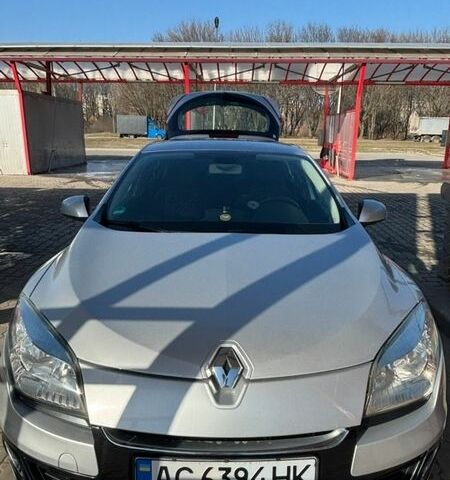 Сірий Рено Меган, об'ємом двигуна 1.5 л та пробігом 247 тис. км за 9000 $, фото 1 на Automoto.ua