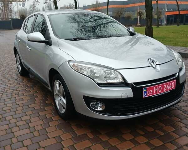 Серый Рено Меган, объемом двигателя 1.5 л и пробегом 241 тыс. км за 7550 $, фото 1 на Automoto.ua