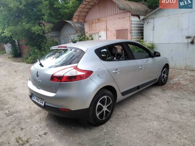 Сірий Рено Меган, об'ємом двигуна 1.5 л та пробігом 300 тис. км за 6500 $, фото 1 на Automoto.ua