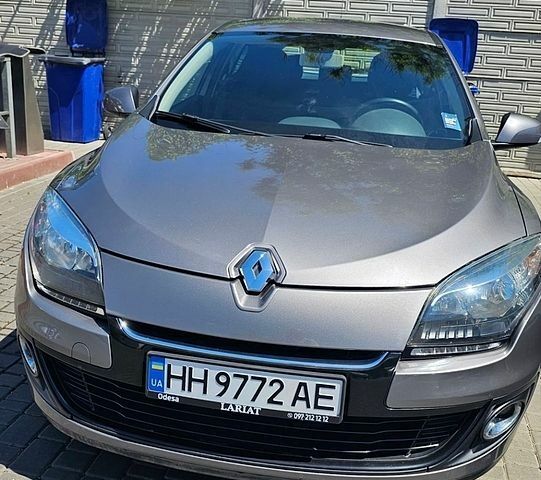Серый Рено Меган, объемом двигателя 1.6 л и пробегом 58 тыс. км за 8500 $, фото 1 на Automoto.ua