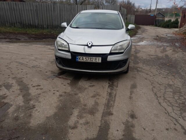 Серый Рено Меган, объемом двигателя 1.6 л и пробегом 275 тыс. км за 5300 $, фото 1 на Automoto.ua