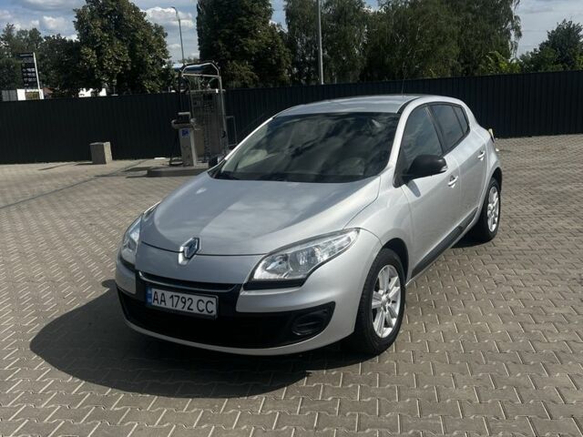 Сірий Рено Меган, об'ємом двигуна 1.5 л та пробігом 252 тис. км за 5950 $, фото 1 на Automoto.ua