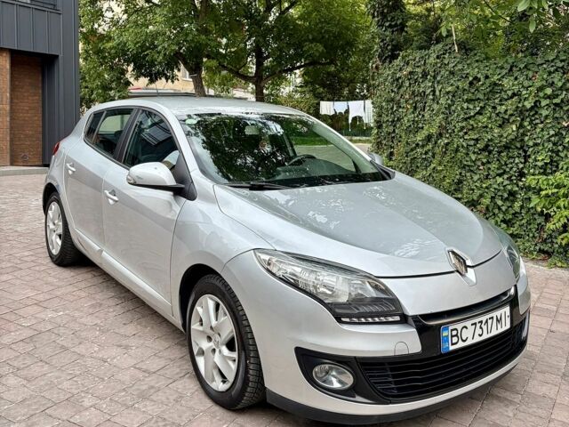 Сірий Рено Меган, об'ємом двигуна 1.5 л та пробігом 237 тис. км за 6500 $, фото 1 на Automoto.ua