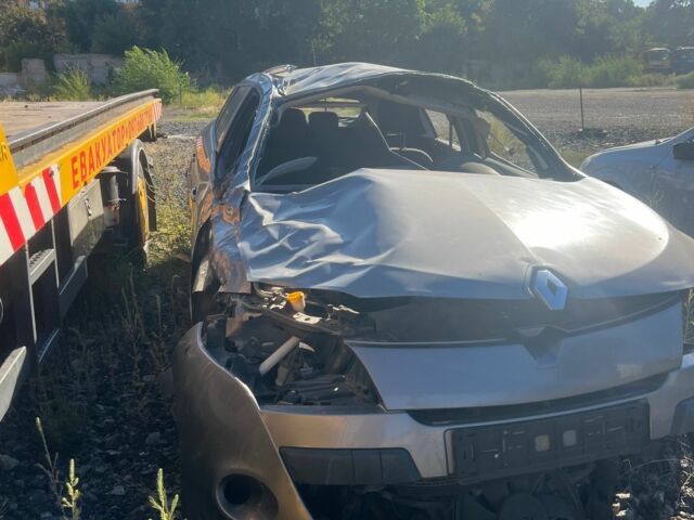 Сірий Рено Меган, об'ємом двигуна 1.5 л та пробігом 200 тис. км за 1704 $, фото 1 на Automoto.ua