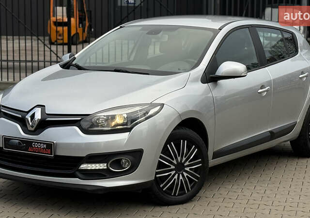 Рено Меган 2015 у Києві на Automoto.ua Сірий Рено Меган, об'ємом двигуна 1.46 л та пробігом 207 тис. км за 7900 $, фото 1 на Automoto.ua