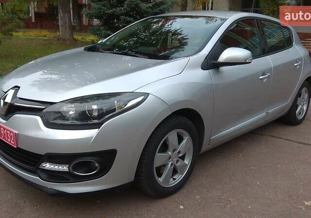 Рено Меган 2015 у Чернігові на Automoto.ua Сірий Рено Меган, об'ємом двигуна 1.46 л та пробігом 270 тис. км за 8800 $, фото 1 на Automoto.ua