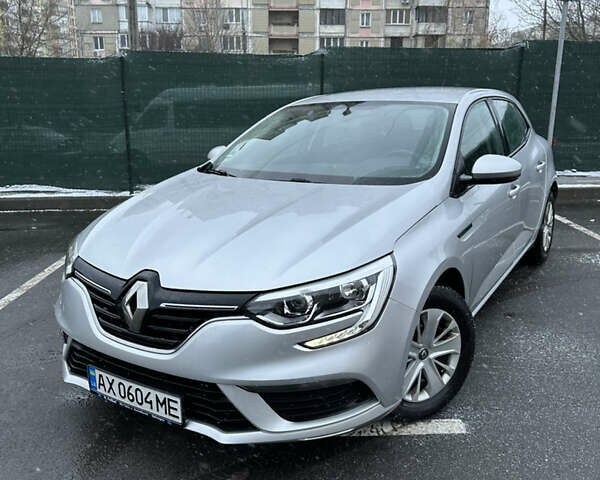 Сірий Рено Меган, об'ємом двигуна 1.2 л та пробігом 105 тис. км за 9750 $, фото 1 на Automoto.ua