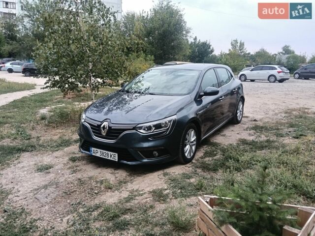 Серый Рено Меган, объемом двигателя 1.46 л и пробегом 184 тыс. км за 11000 $, фото 1 на Automoto.ua
