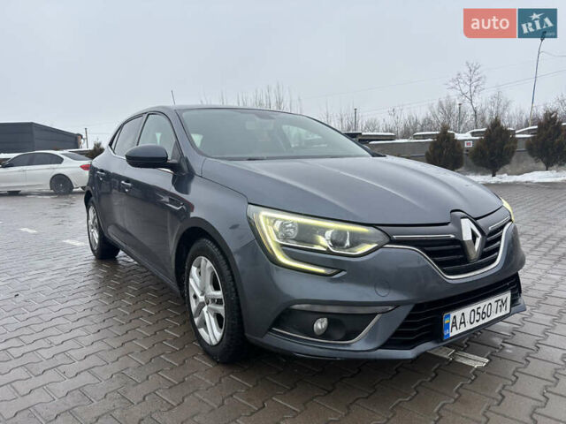 Серый Рено Меган, объемом двигателя 1.46 л и пробегом 137 тыс. км за 12999 $, фото 1 на Automoto.ua