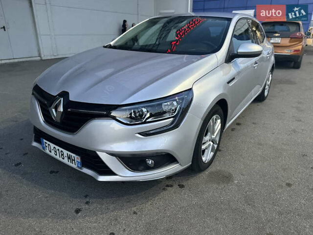 Серый Рено Меган, объемом двигателя 1.46 л и пробегом 157 тыс. км за 14100 $, фото 1 на Automoto.ua