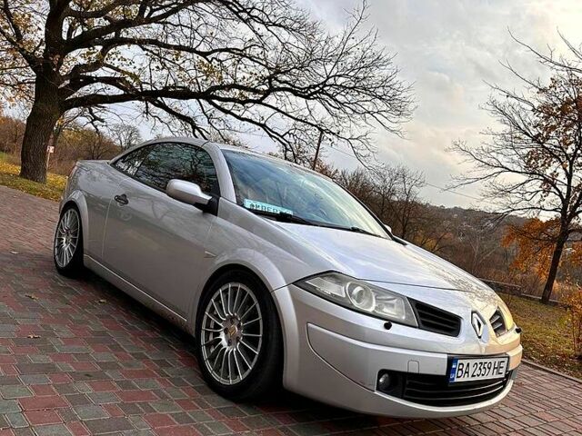 Сірий Рено Меган, об'ємом двигуна 2 л та пробігом 176 тис. км за 6500 $, фото 1 на Automoto.ua