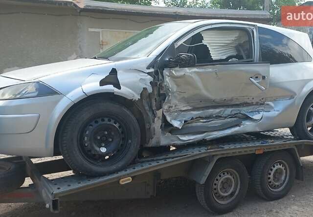 Сірий Рено Меган, об'ємом двигуна 1.6 л та пробігом 180 тис. км за 1600 $, фото 1 на Automoto.ua