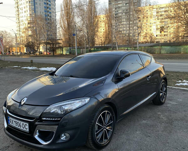 Серый Рено Меган, объемом двигателя 1.46 л и пробегом 195 тыс. км за 8000 $, фото 1 на Automoto.ua