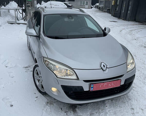 Серый Рено Меган, объемом двигателя 1.6 л и пробегом 233 тыс. км за 6500 $, фото 1 на Automoto.ua