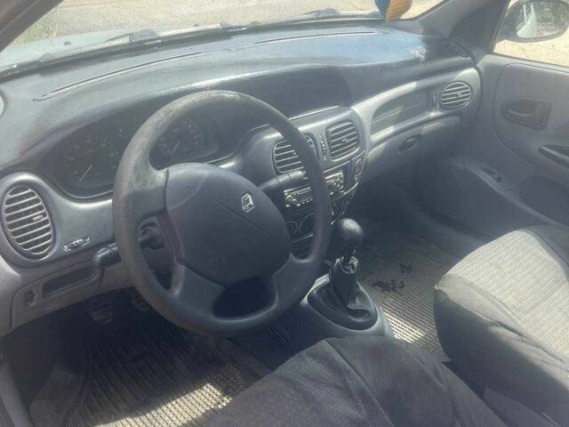 Серый Рено Меган, объемом двигателя 1.4 л и пробегом 289 тыс. км за 1783 $, фото 1 на Automoto.ua