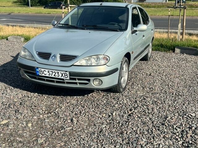 Сірий Рено Меган, об'ємом двигуна 1.6 л та пробігом 379 тис. км за 2000 $, фото 1 на Automoto.ua