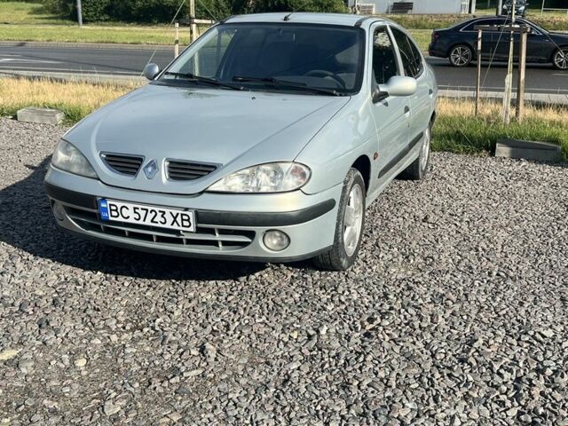 Сірий Рено Меган, об'ємом двигуна 1.6 л та пробігом 379 тис. км за 2299 $, фото 1 на Automoto.ua