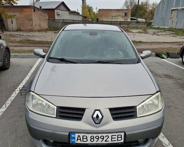 Серый Рено Меган, объемом двигателя 1.46 л и пробегом 155 тыс. км за 3700 $, фото 1 на Automoto.ua