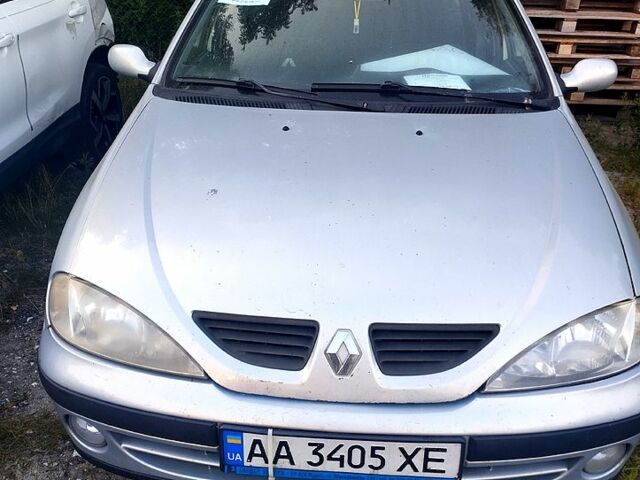 Серый Рено Меган, объемом двигателя 1.6 л и пробегом 359 тыс. км за 3000 $, фото 1 на Automoto.ua