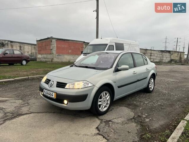 Сірий Рено Меган, об'ємом двигуна 1.6 л та пробігом 207 тис. км за 5100 $, фото 1 на Automoto.ua