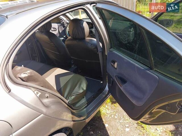 Серый Рено Меган, объемом двигателя 1.4 л и пробегом 370 тыс. км за 4500 $, фото 1 на Automoto.ua