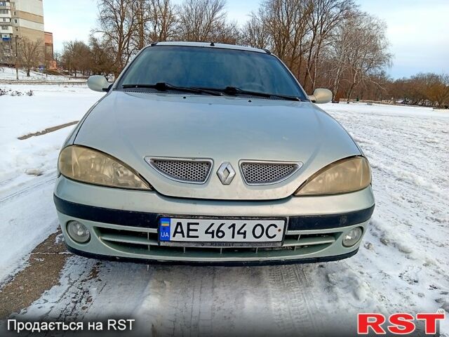 Серый Рено Меган, объемом двигателя 1.4 л и пробегом 165 тыс. км за 1950 $, фото 1 на Automoto.ua