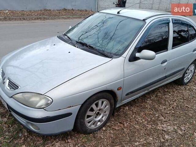 Серый Рено Меган, объемом двигателя 1.6 л и пробегом 350 тыс. км за 3000 $, фото 1 на Automoto.ua