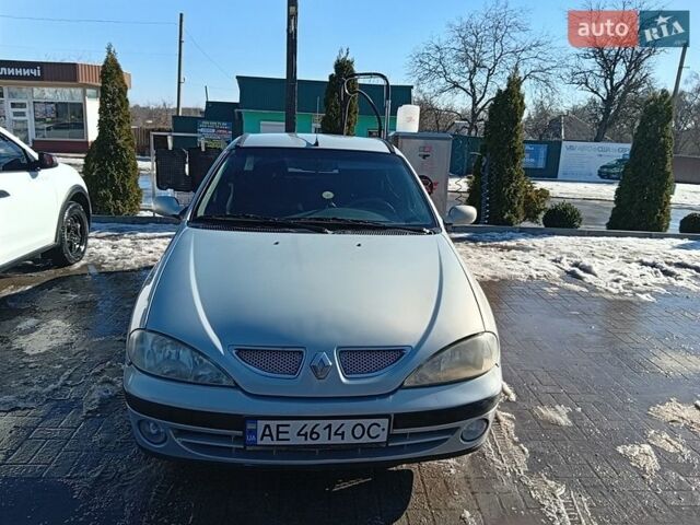 Серый Рено Меган, объемом двигателя 1.4 л и пробегом 161 тыс. км за 2400 $, фото 1 на Automoto.ua