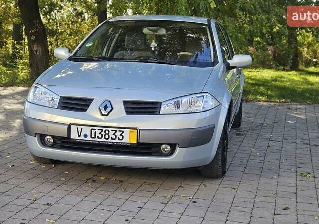 Серый Рено Меган, объемом двигателя 1.6 л и пробегом 155 тыс. км за 4400 $, фото 1 на Automoto.ua