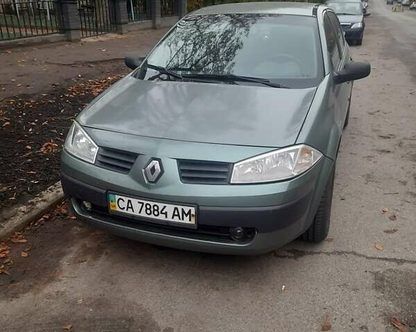 Серый Рено Меган, объемом двигателя 1.6 л и пробегом 311 тыс. км за 3800 $, фото 1 на Automoto.ua