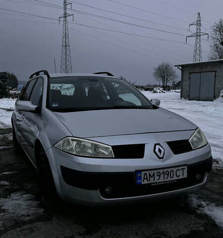 Серый Рено Меган, объемом двигателя 1.6 л и пробегом 250 тыс. км за 4700 $, фото 1 на Automoto.ua