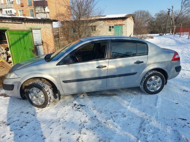 Серый Рено Меган, объемом двигателя 1.6 л и пробегом 2 тыс. км за 4500 $, фото 1 на Automoto.ua