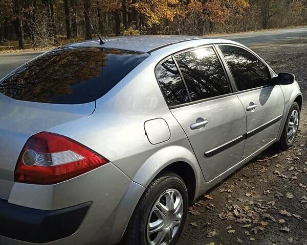 Серый Рено Меган, объемом двигателя 0 л и пробегом 299 тыс. км за 4100 $, фото 1 на Automoto.ua