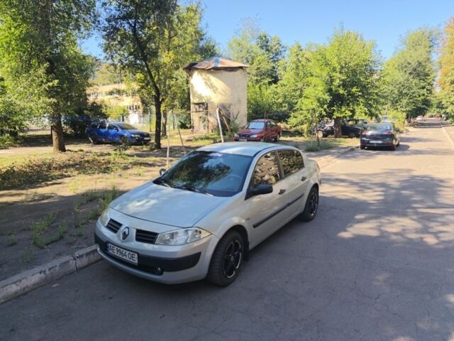 Серый Рено Меган, объемом двигателя 0 л и пробегом 280 тыс. км за 4200 $, фото 1 на Automoto.ua