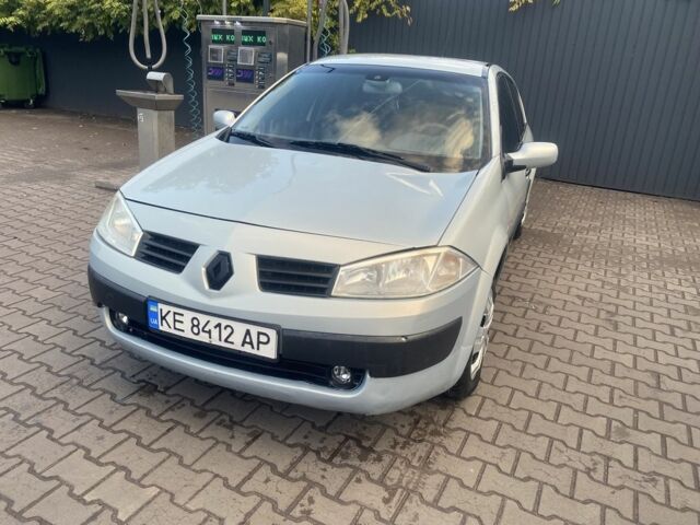 Серый Рено Меган, объемом двигателя 1.6 л и пробегом 197 тыс. км за 2800 $, фото 1 на Automoto.ua