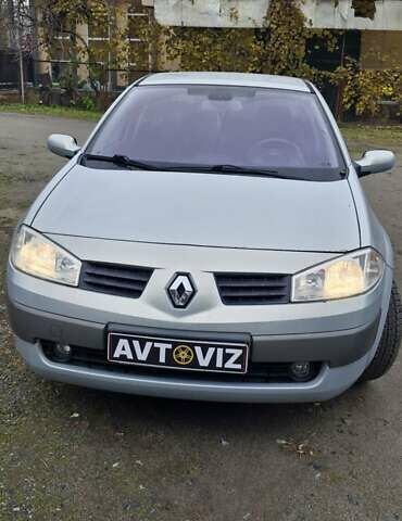 Сірий Рено Меган, об'ємом двигуна 2 л та пробігом 224 тис. км за 5300 $, фото 1 на Automoto.ua