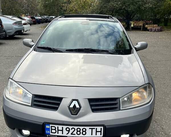 Рено Меган 2004 в Одессе на Automoto.ua Серый Рено Меган, объемом двигателя 1.87 л и пробегом 196 тыс. км за 4800 $, фото 1 на Automoto.ua