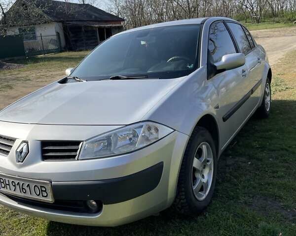 Сірий Рено Меган, об'ємом двигуна 1.4 л та пробігом 107 тис. км за 4900 $, фото 1 на Automoto.ua