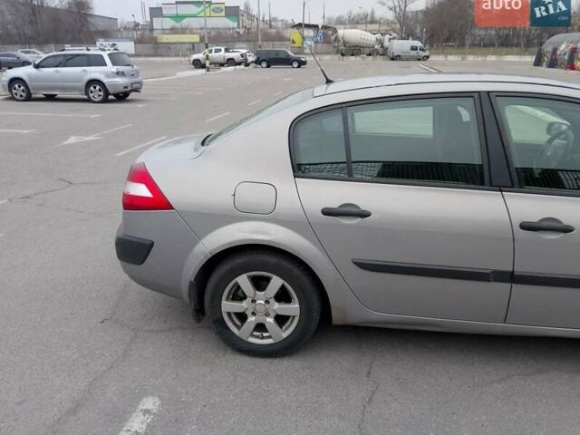 Серый Рено Меган, объемом двигателя 1.4 л и пробегом 280 тыс. км за 3800 $, фото 1 на Automoto.ua