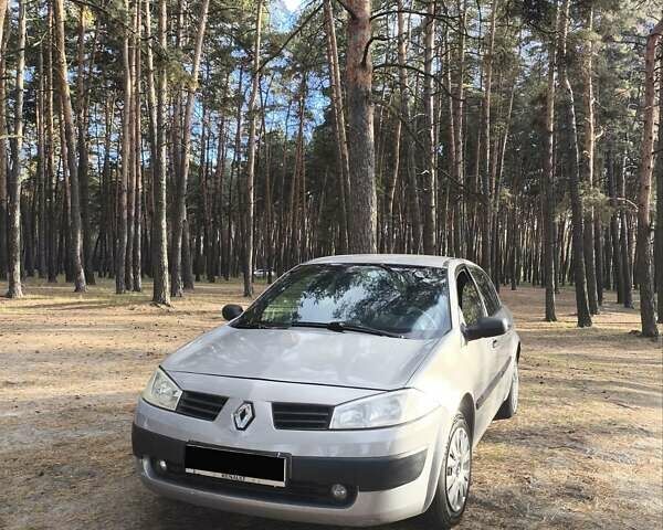 Сірий Рено Меган, об'ємом двигуна 1.39 л та пробігом 270 тис. км за 4100 $, фото 1 на Automoto.ua