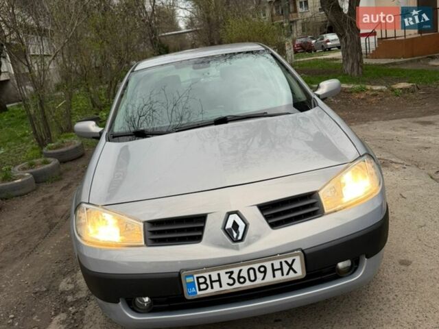 Серый Рено Меган, объемом двигателя 1.6 л и пробегом 213 тыс. км за 5300 $, фото 1 на Automoto.ua