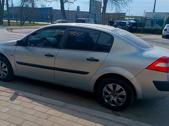 Сірий Рено Меган, об'ємом двигуна 1.4 л та пробігом 200 тис. км за 4300 $, фото 1 на Automoto.ua