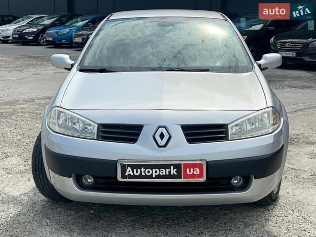 Сірий Рено Меган, об'ємом двигуна 1.6 л та пробігом 220 тис. км за 4790 $, фото 1 на Automoto.ua