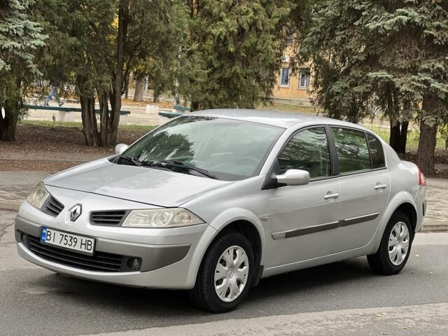 Серый Рено Меган, объемом двигателя 1.6 л и пробегом 216 тыс. км за 2999 $, фото 1 на Automoto.ua