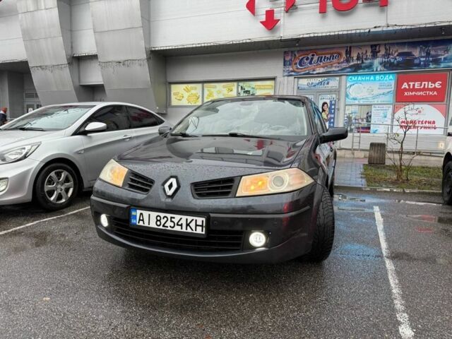 Серый Рено Меган, объемом двигателя 1.6 л и пробегом 237 тыс. км за 3000 $, фото 1 на Automoto.ua