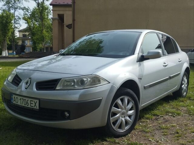 Сірий Рено Меган, об'ємом двигуна 1.6 л та пробігом 220 тис. км за 3950 $, фото 1 на Automoto.ua
